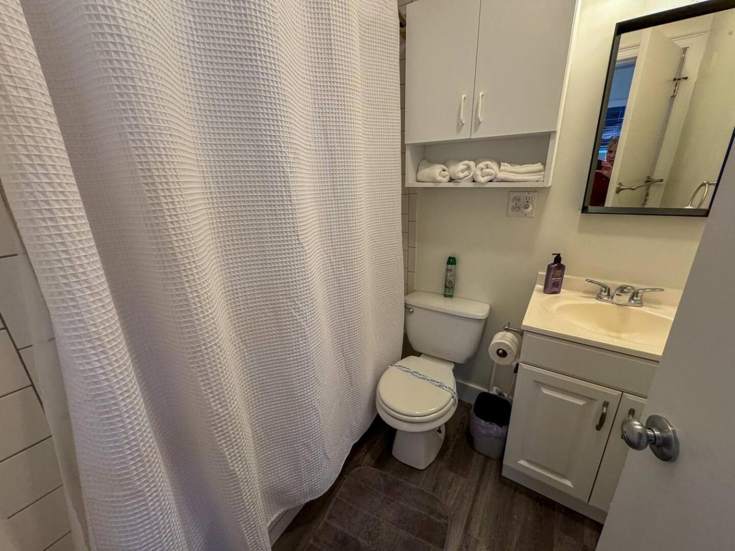 Sunny 2br W Office, Near Copley & Shopping Apartment