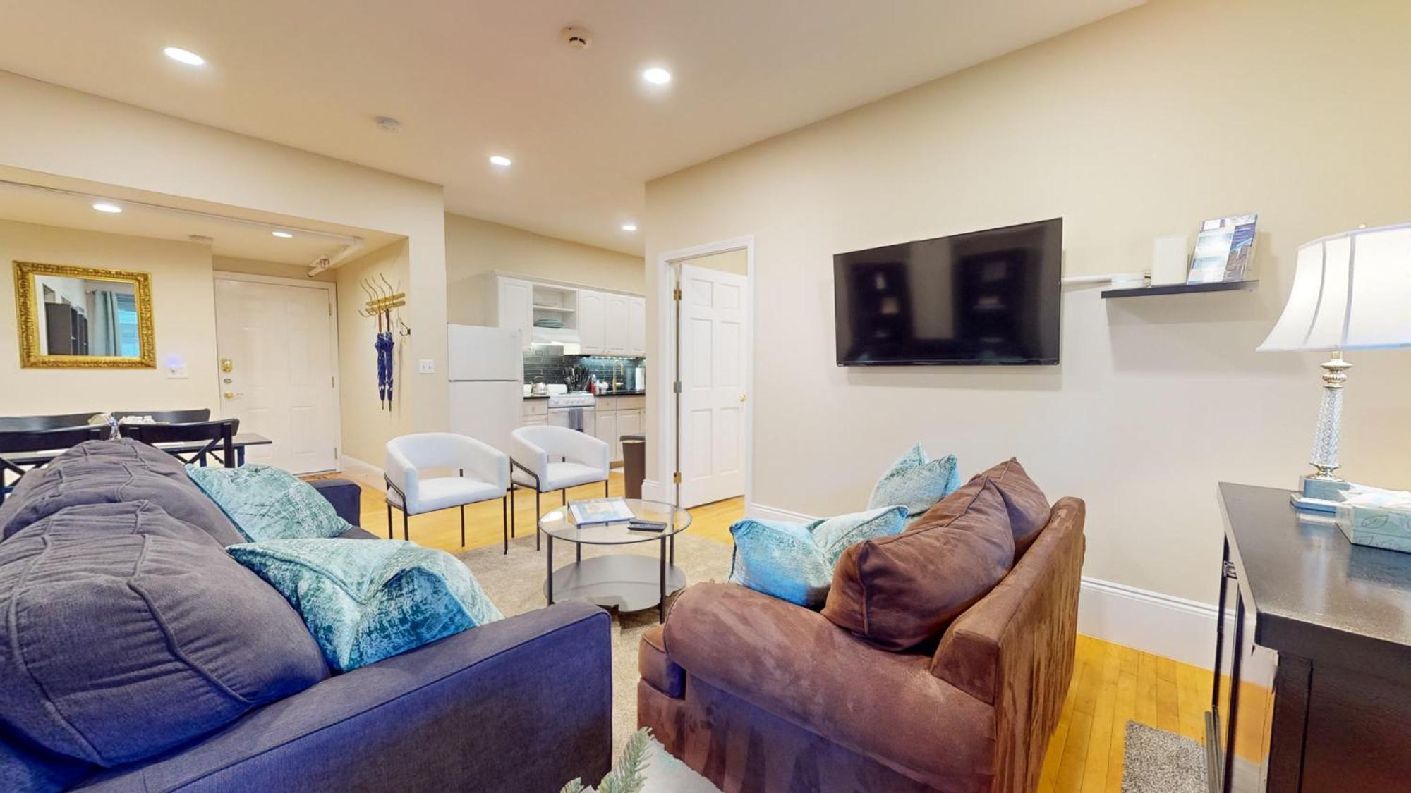 Newly Renovated 2-bed, Back Bay Near Mgh, Bu, Mit *