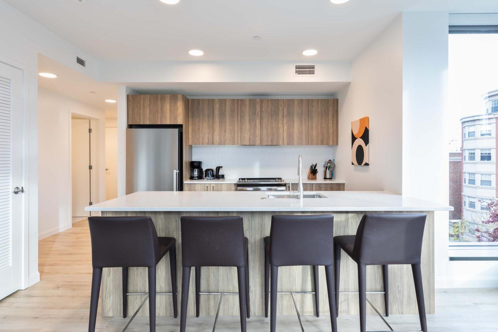 Spacious With Kitchen - Idl-450 *