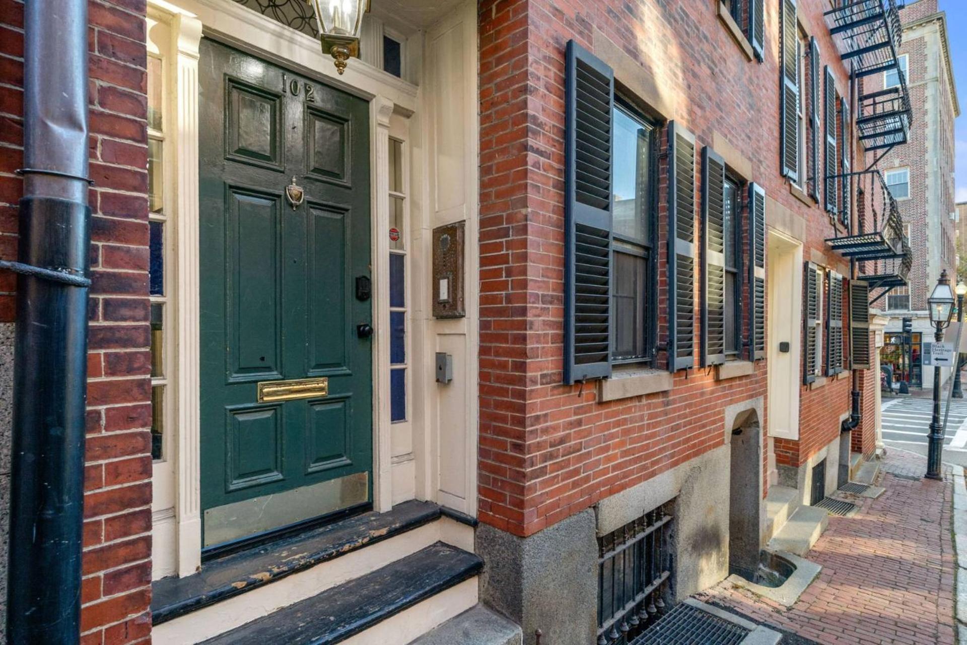 102 Revere Street, Unit 4 Beacon Hill *
