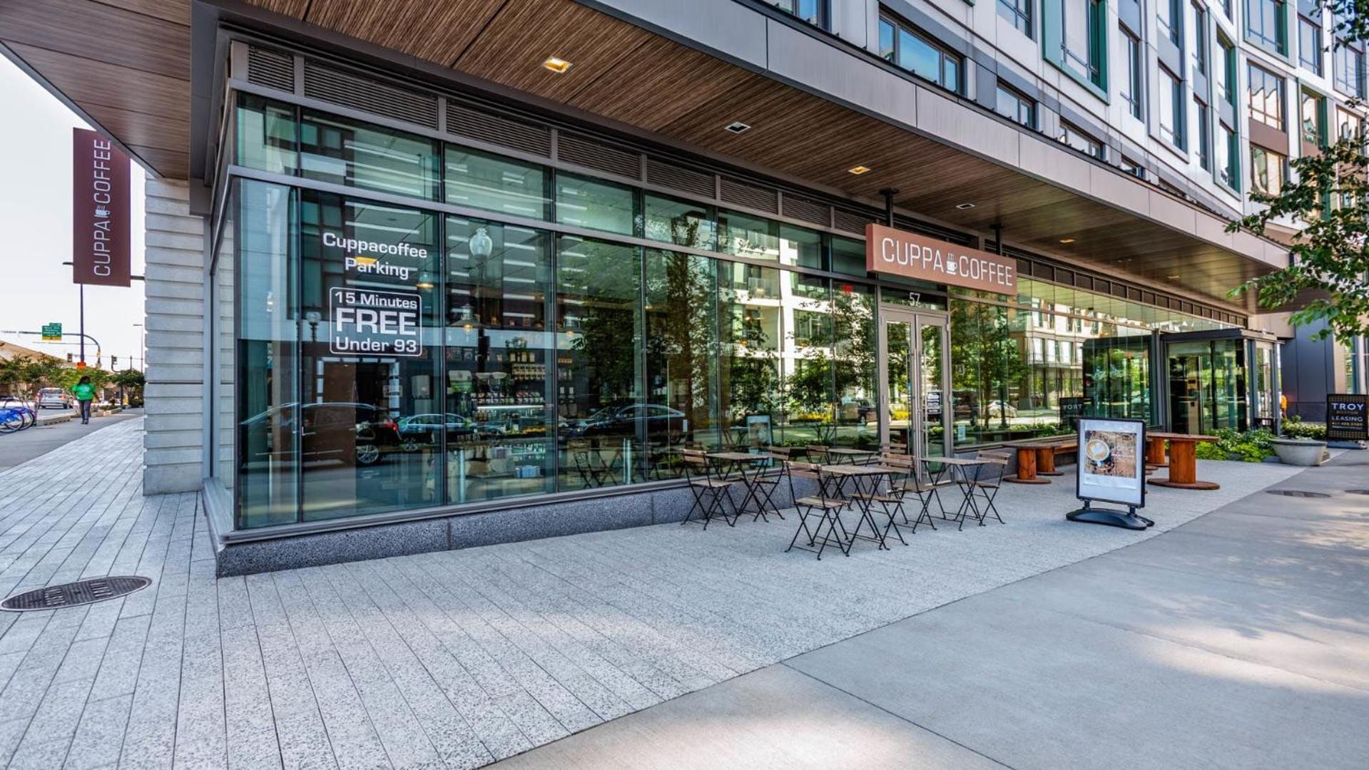 Luxury South End - 2 Bedroom King Amazing Views