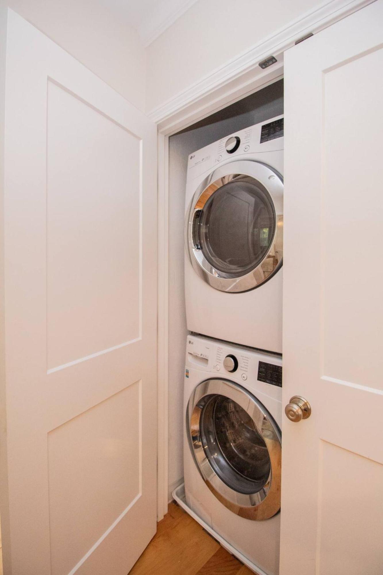 Apartment 2b 2ba W In-unit Laundry, Air