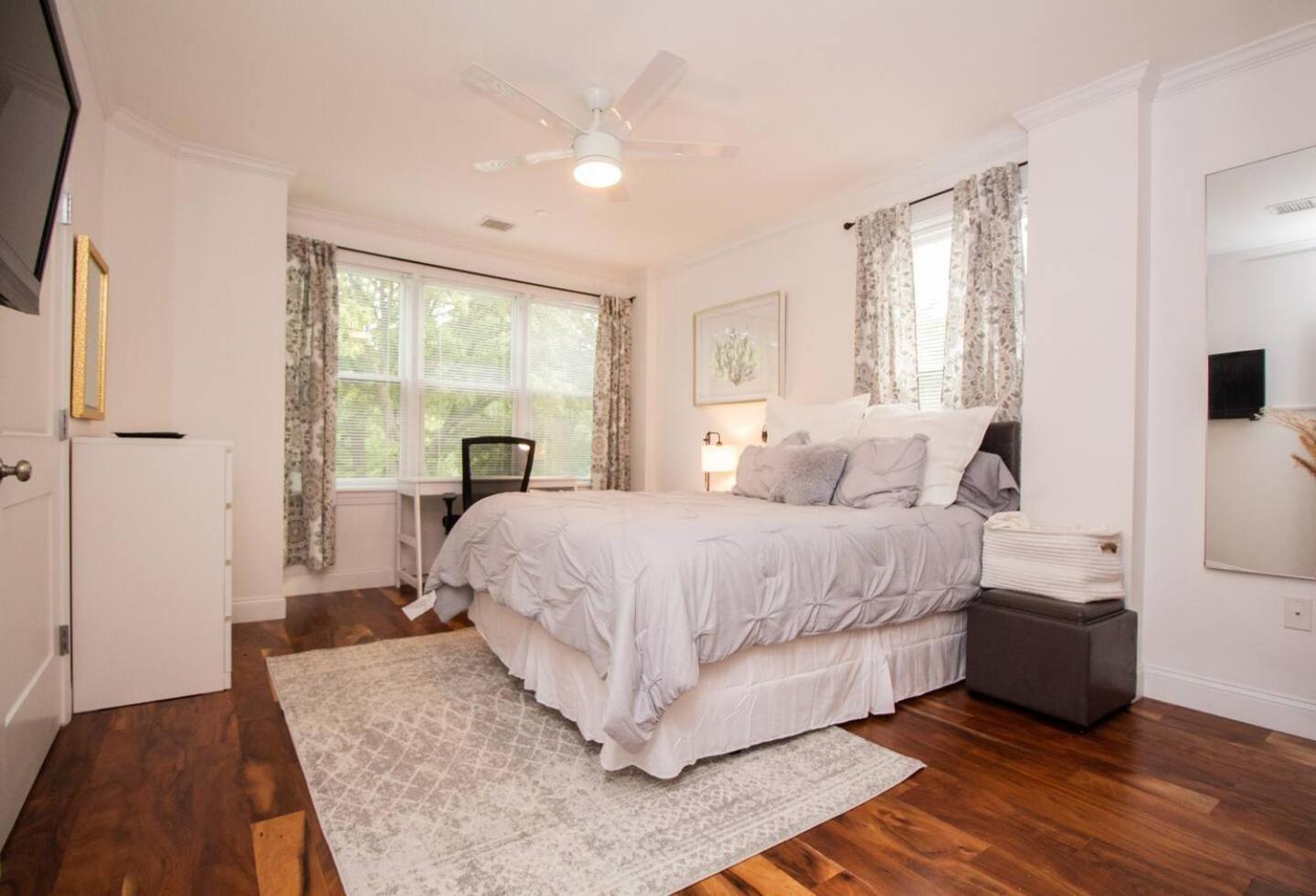 2b 2ba W In-unit Laundry, Air Apartment *