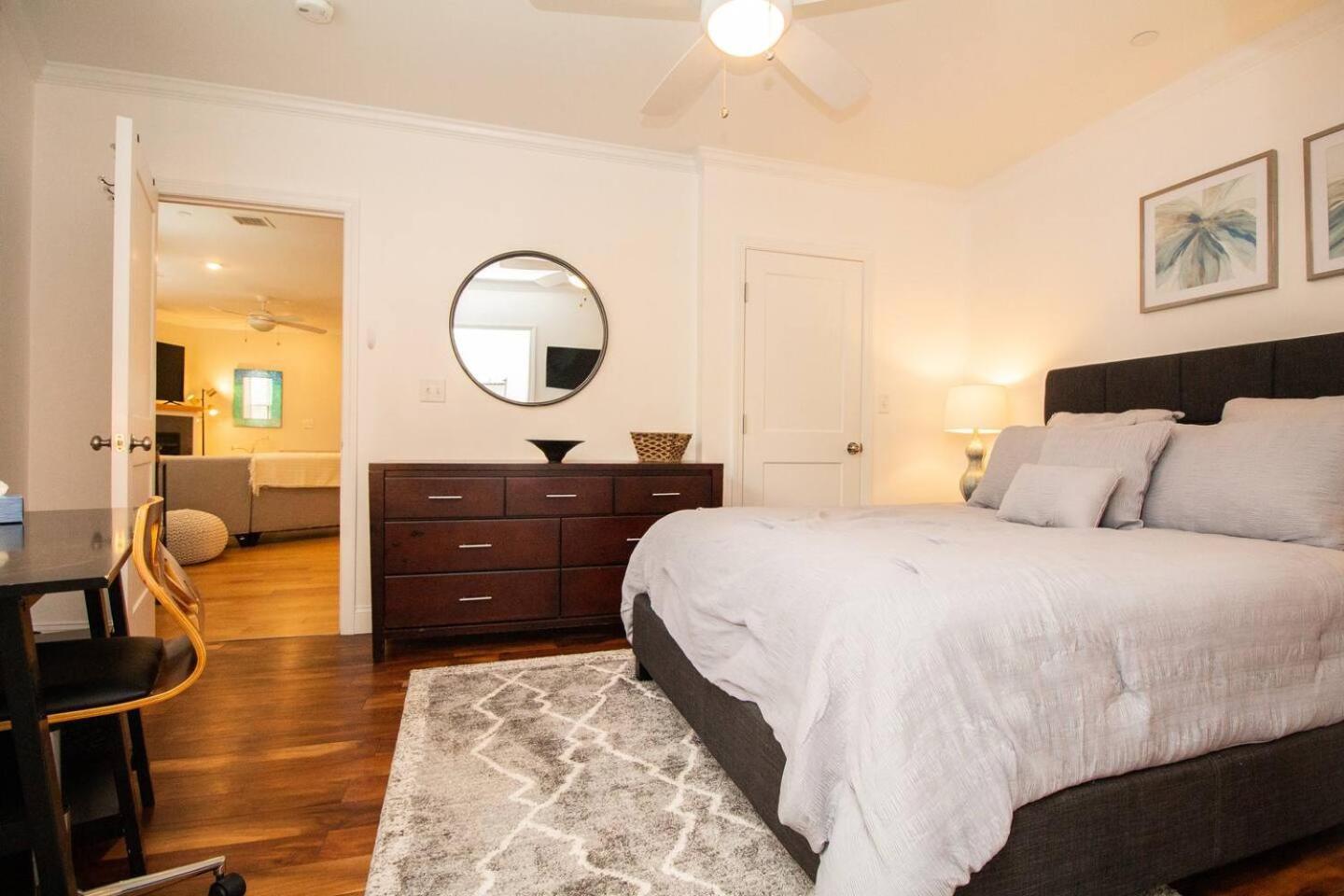 2b 2ba W In-unit Laundry, Air * Boston