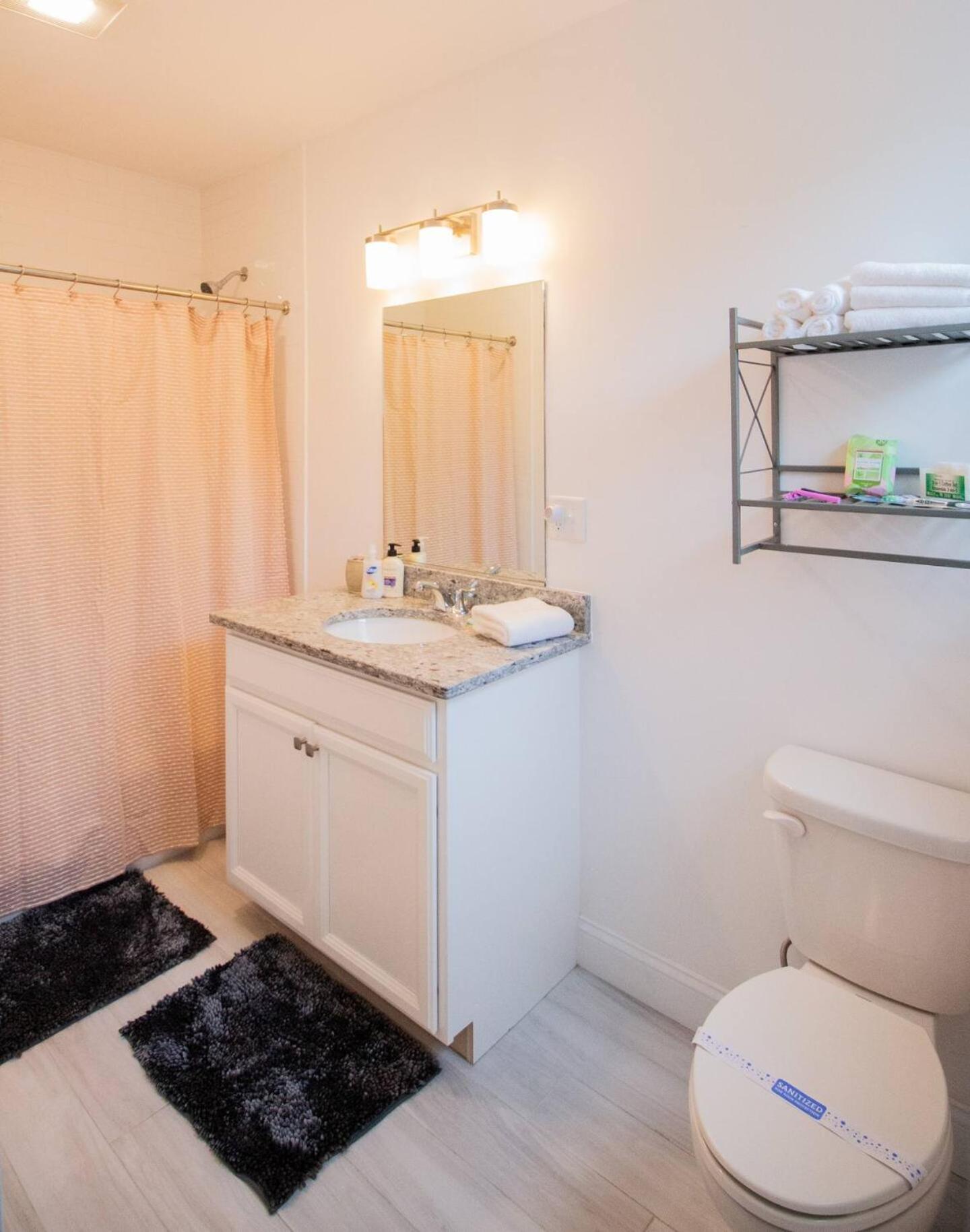 Apartment 2b 2ba W In-unit Laundry, Air