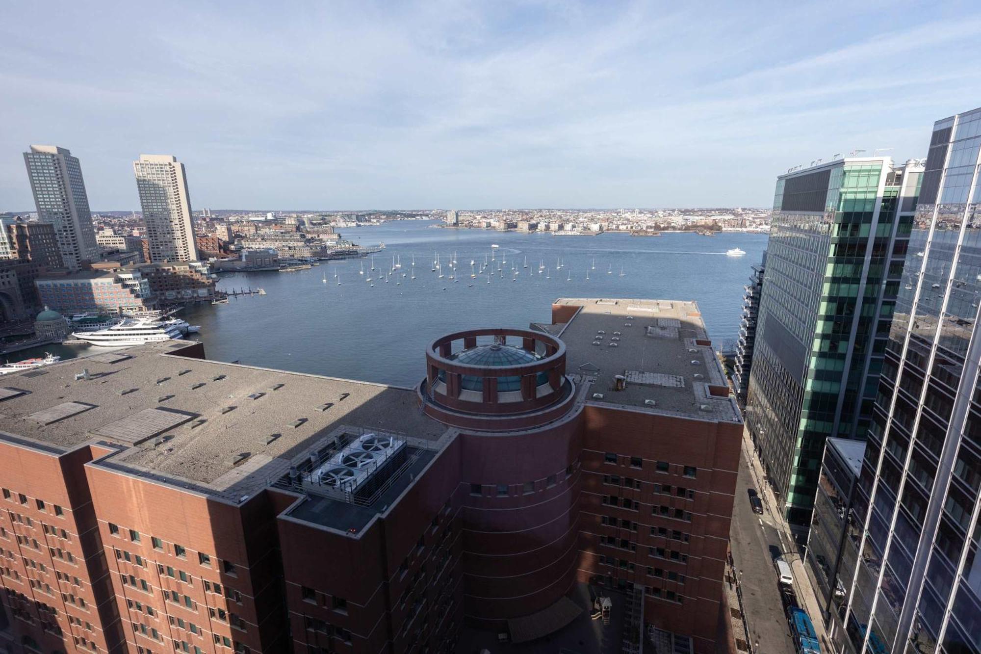 Entire Downton Seaport Apartment