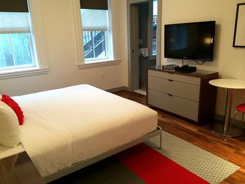 Aparthotel Chandler 3*