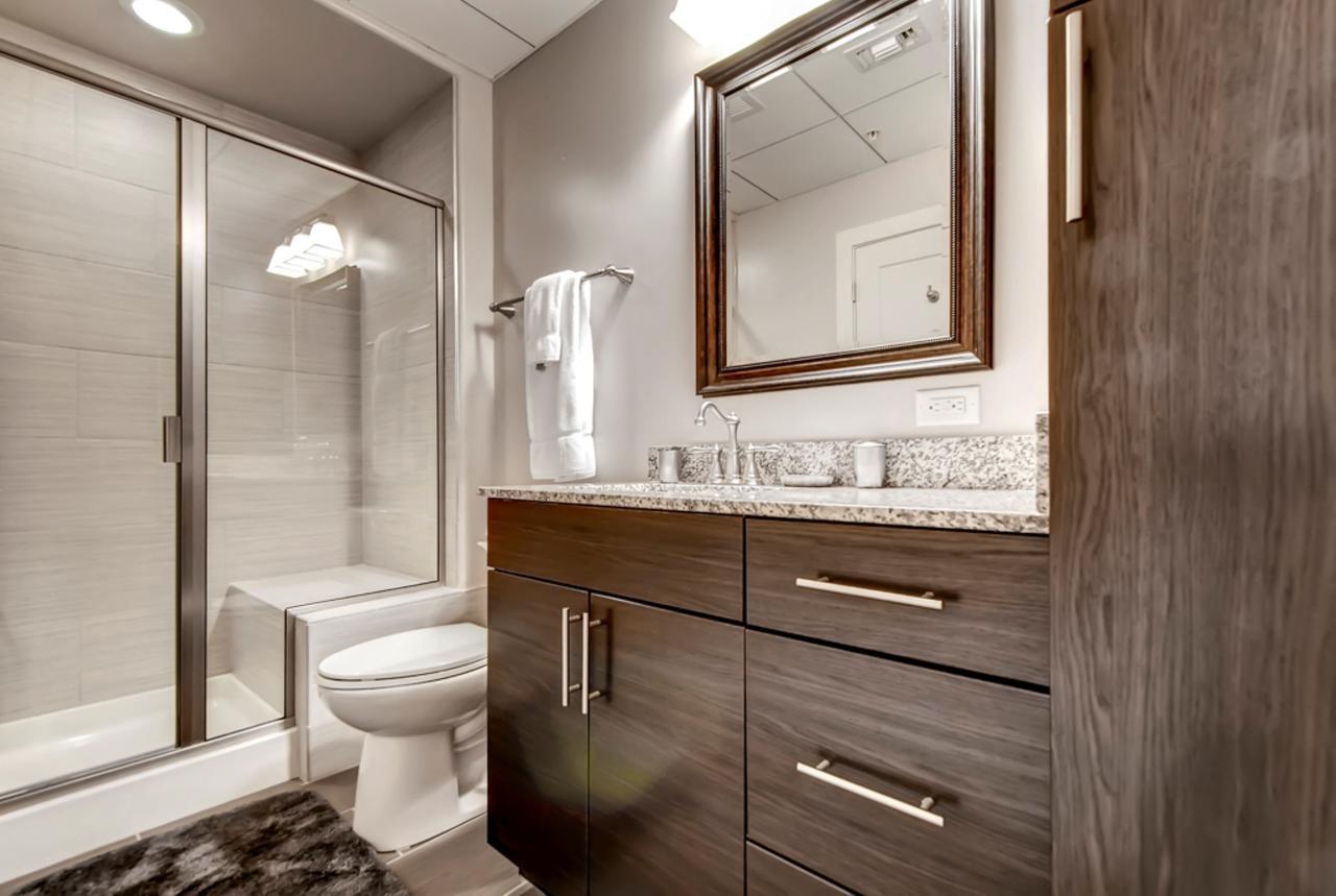 Global Luxury In South End Apartment