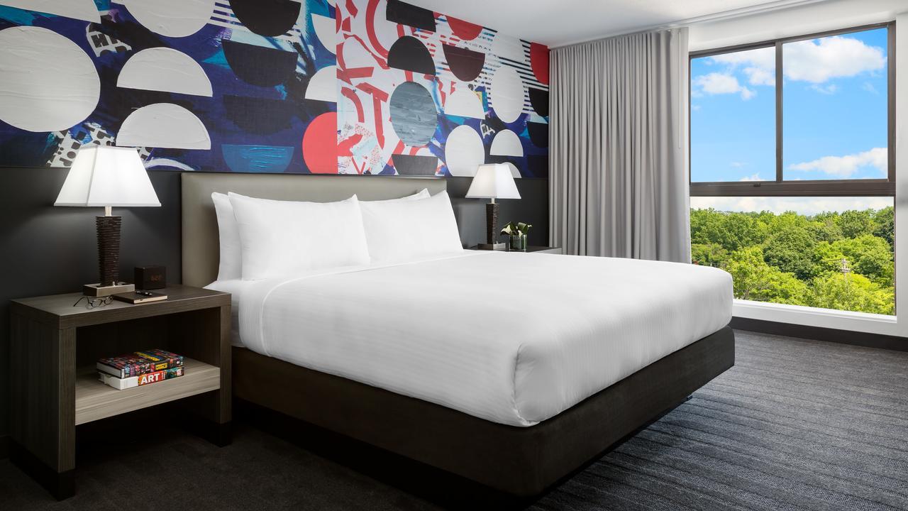 Studio Allston Hotel 4*
