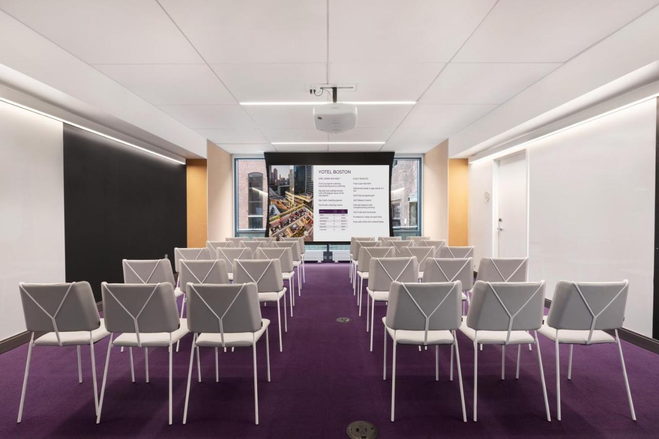 Yotel Hotel 4*