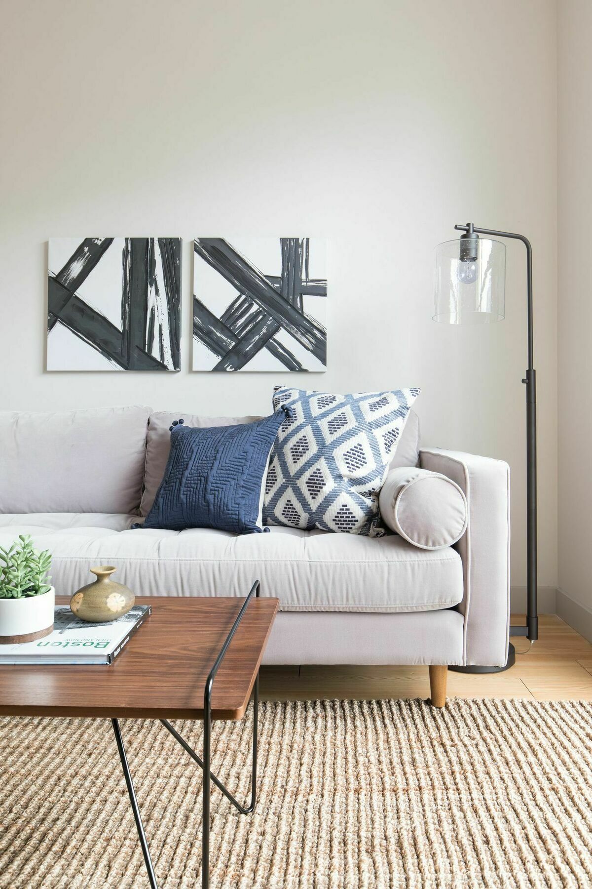 Bright 2br In Seaport By Sonder