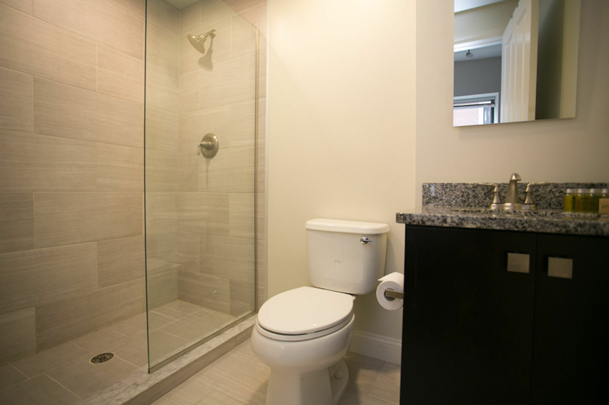 Apartment Chic 2br In The Financial District By Sonder