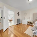 5Br 2Bh Bright & Spacious Apt In Brighton
