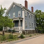 Private Room In Victorian House, B