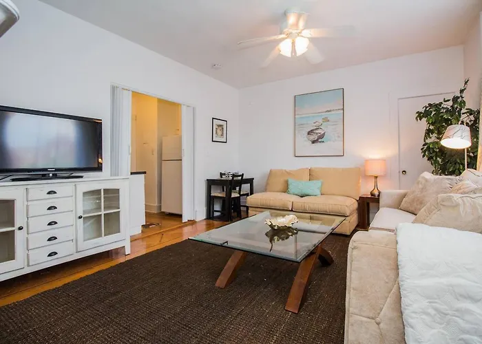 Boston Condominium, First Floor Easy Access To Mb