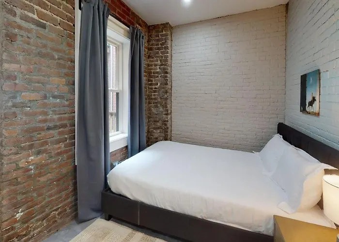 Convenient Apartment 538