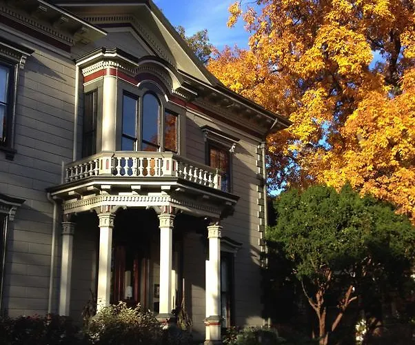Taylor House Bed And Breakfast