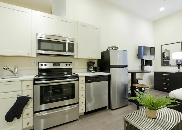 Lively Studio In Downtown Crossing By Sonder