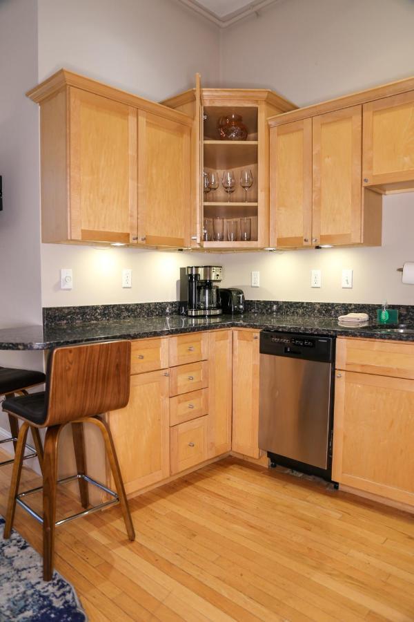 Apartment Stylish 2 Bedroom In South End