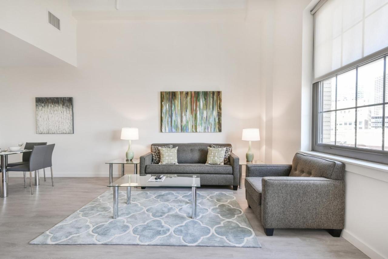 Global Luxury Downtown Apartment