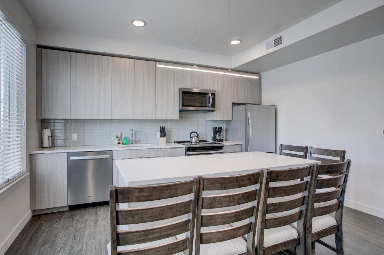 North East Downtown 30 Day Apartment *