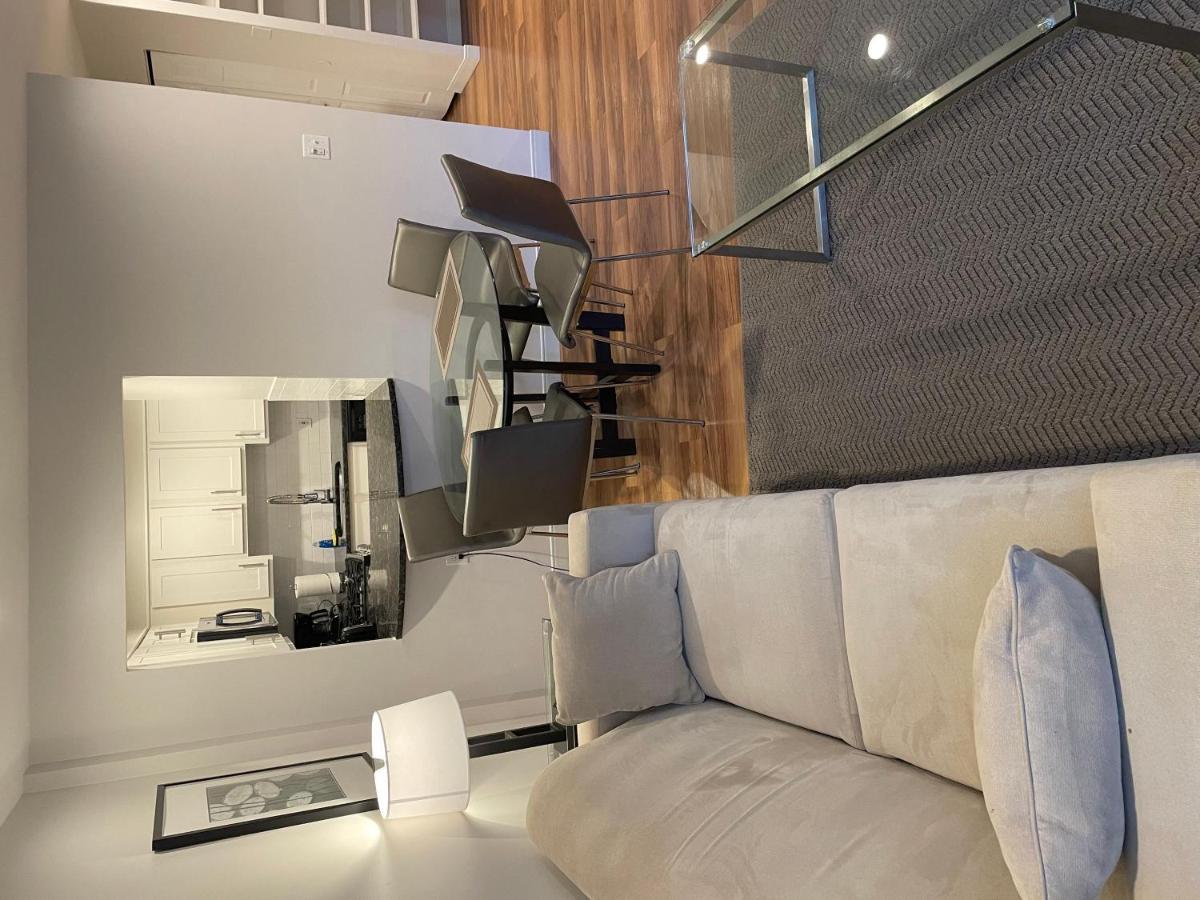 North East Downtown 30 Day Apartment