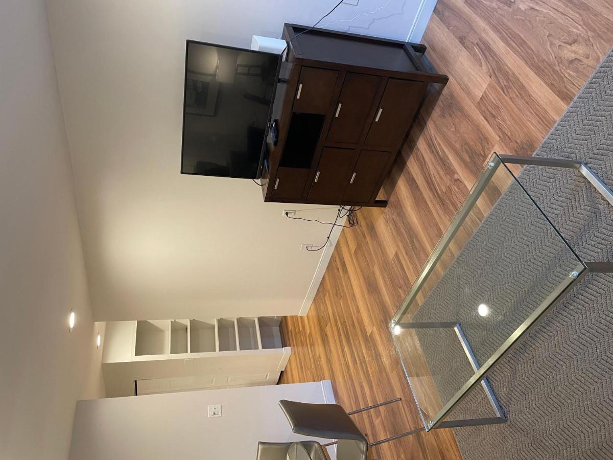 North East Downtown 30 Day Apartment