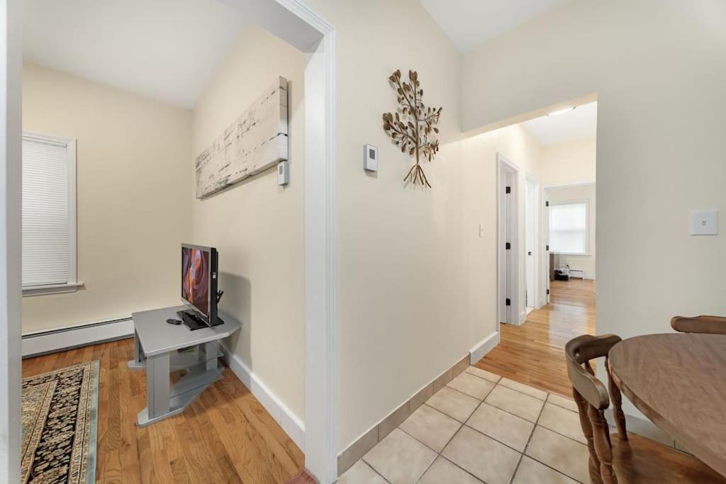 Apartment Newly Renovated 2br1ba At The *