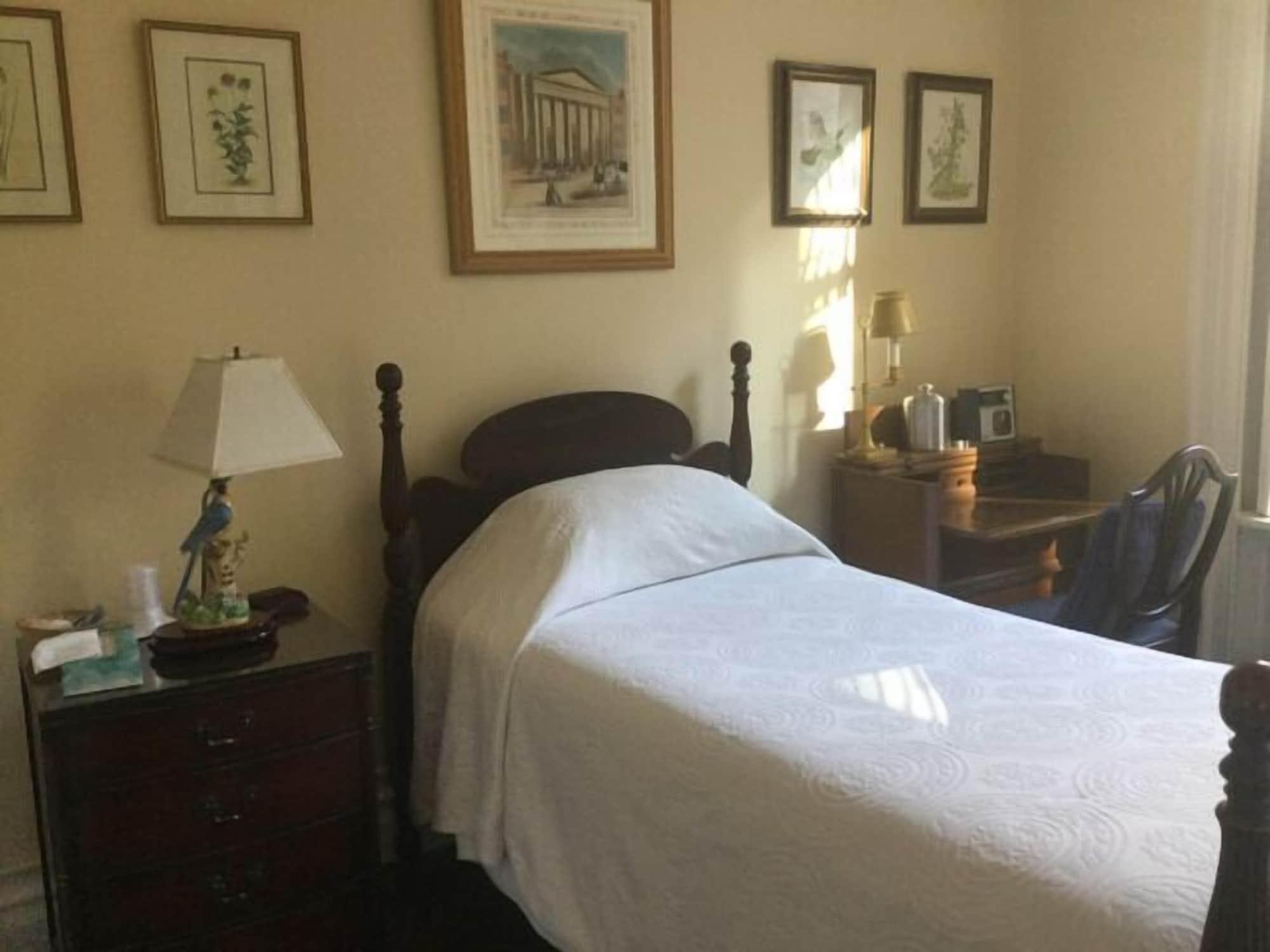 The College Club Of Bed & Breakfast 3*