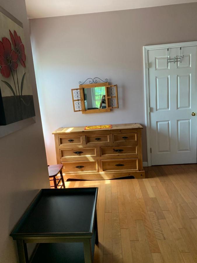 Private Room In Victorian House, B Homestay