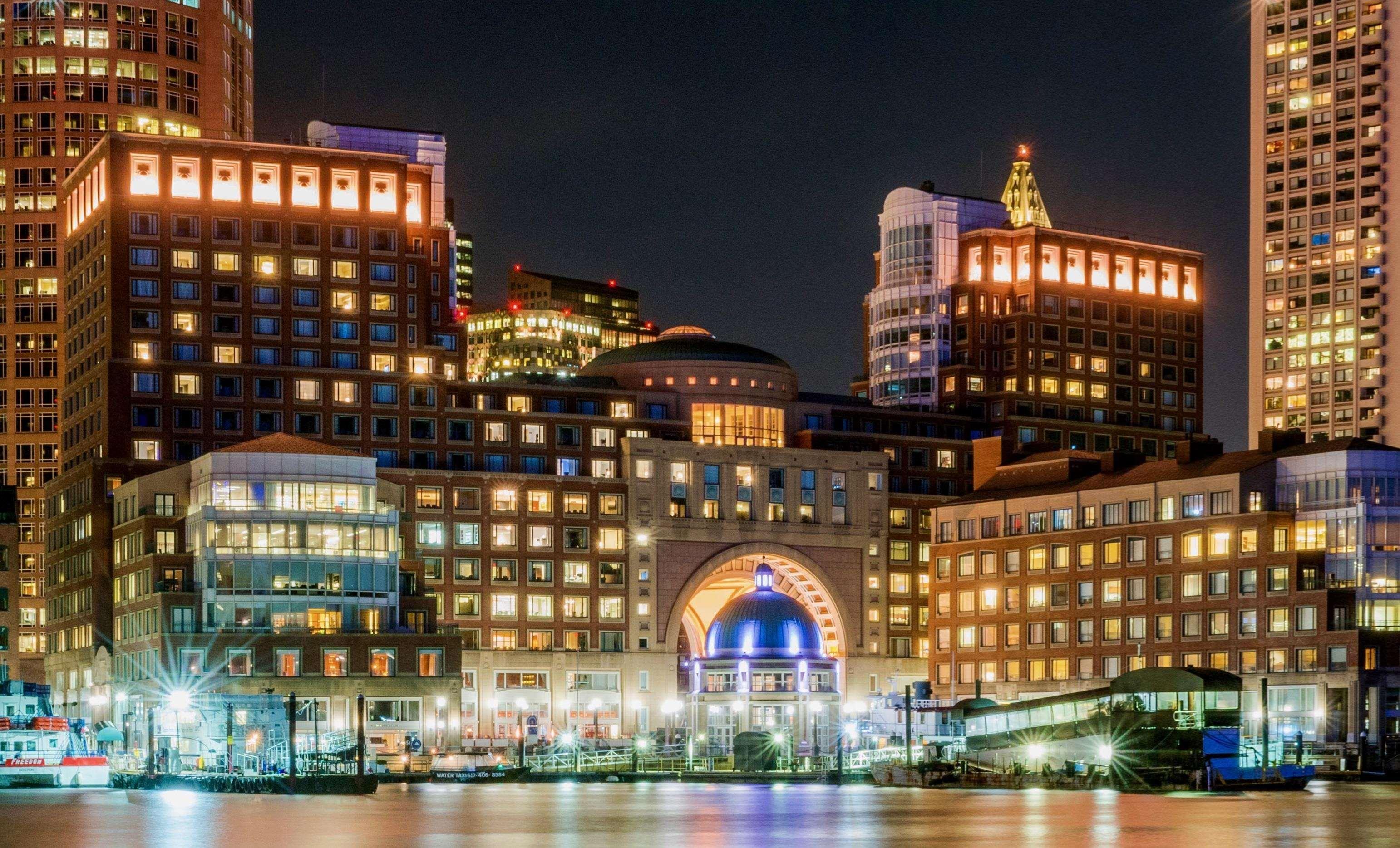 Hotel Harbor Boston