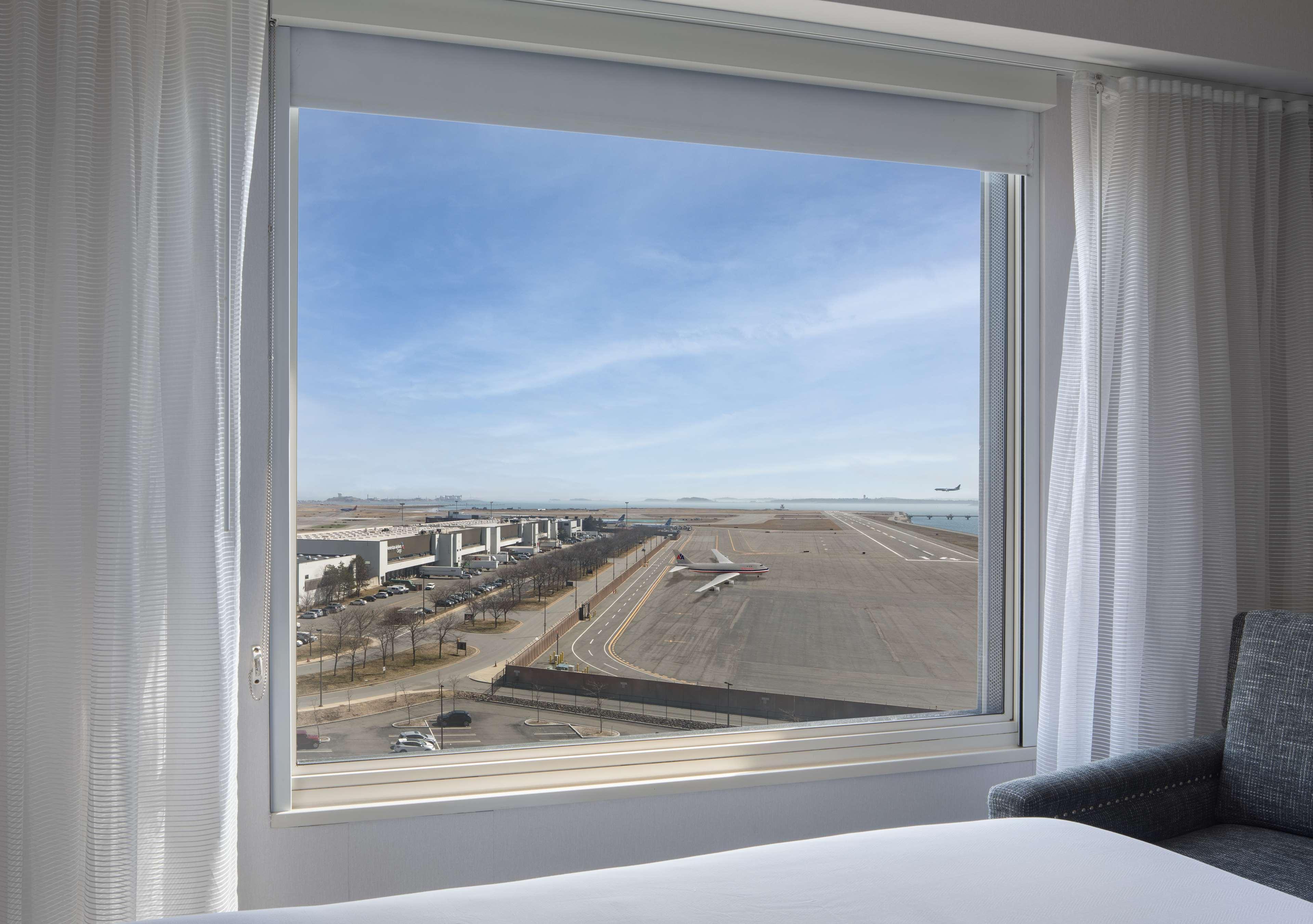 Hyatt Regency Harbor 4*