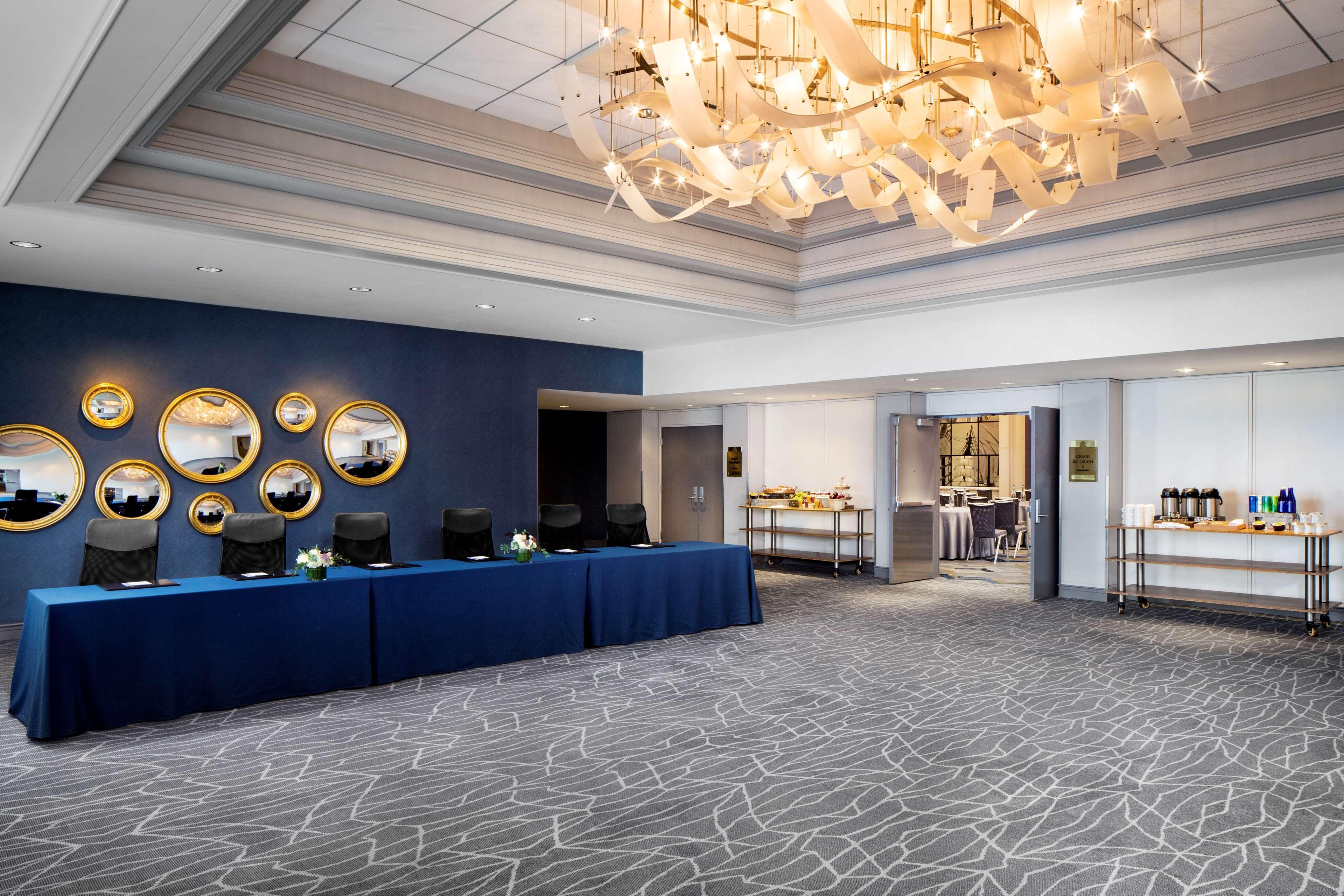 Hyatt Regency Harbor Hotel