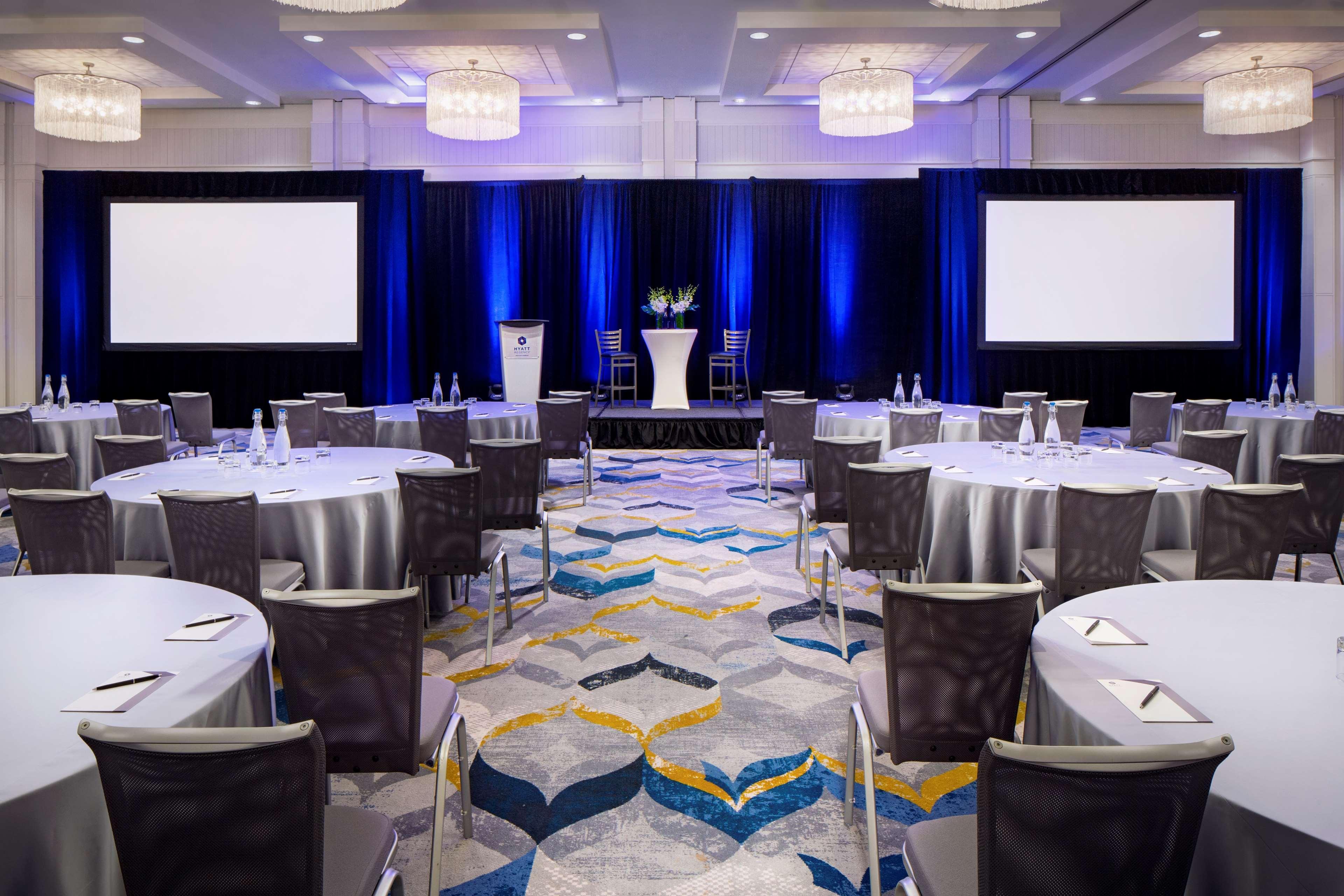 Hyatt Regency Harbor Hotel