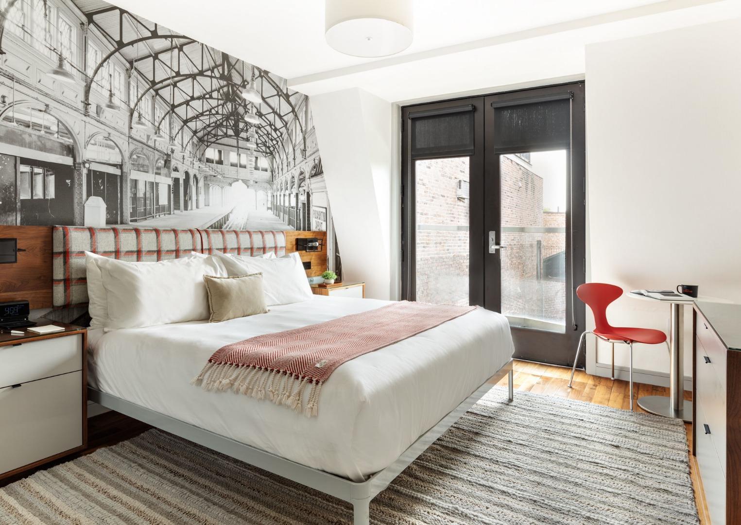 The Revolution Hotel 3*