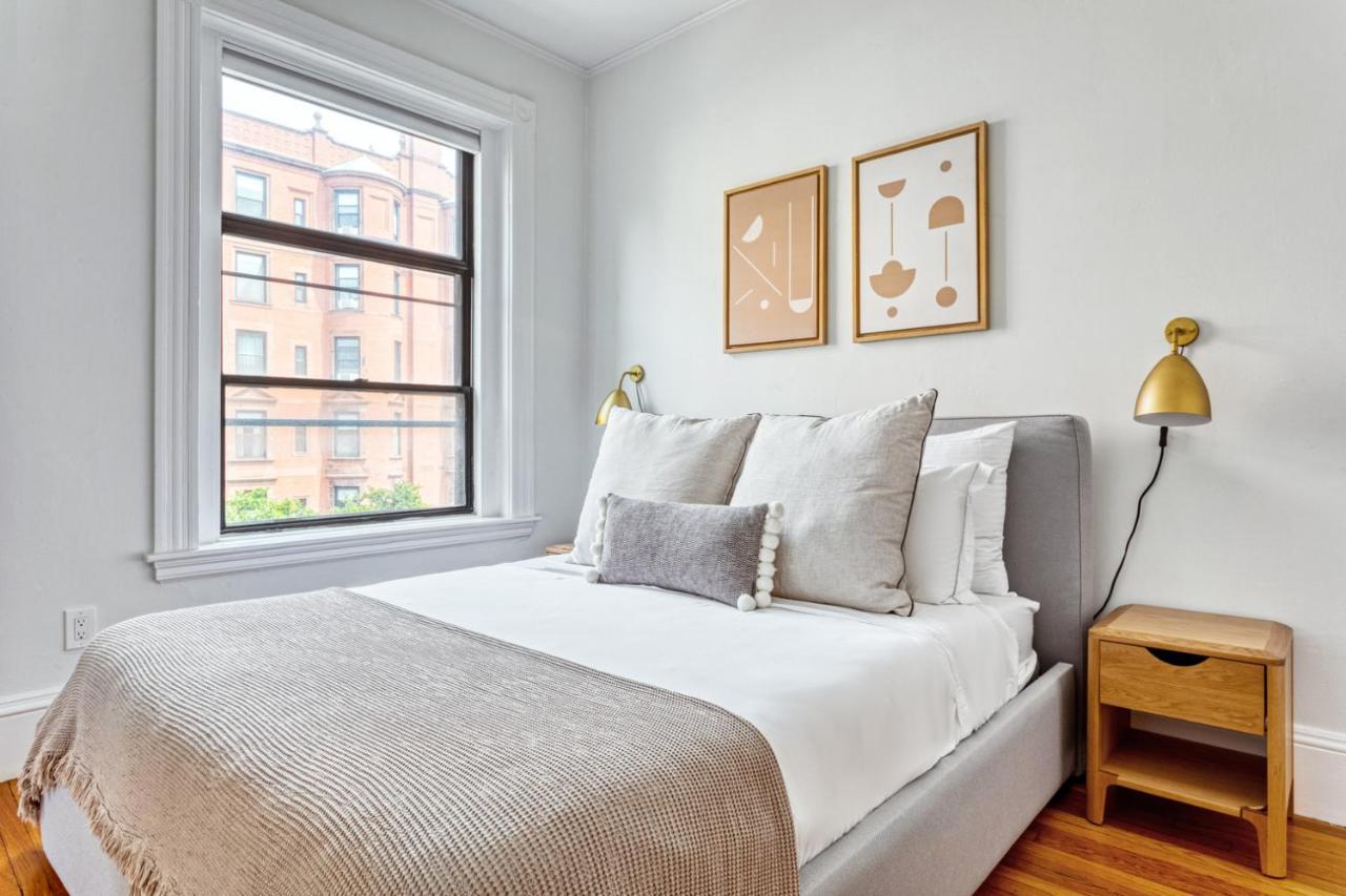Apartment Back Bay 1br Steps From Newbury St Esplanade Bos-393