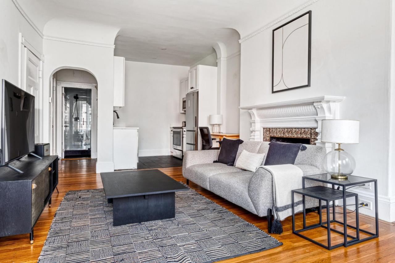 Back Bay 1br Steps From Newbury St Esplanade Bos-393 Apartment *
