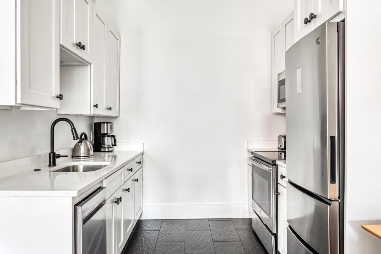Back Bay 1br Steps From Newbury St Esplanade Bos-393 Apartment *