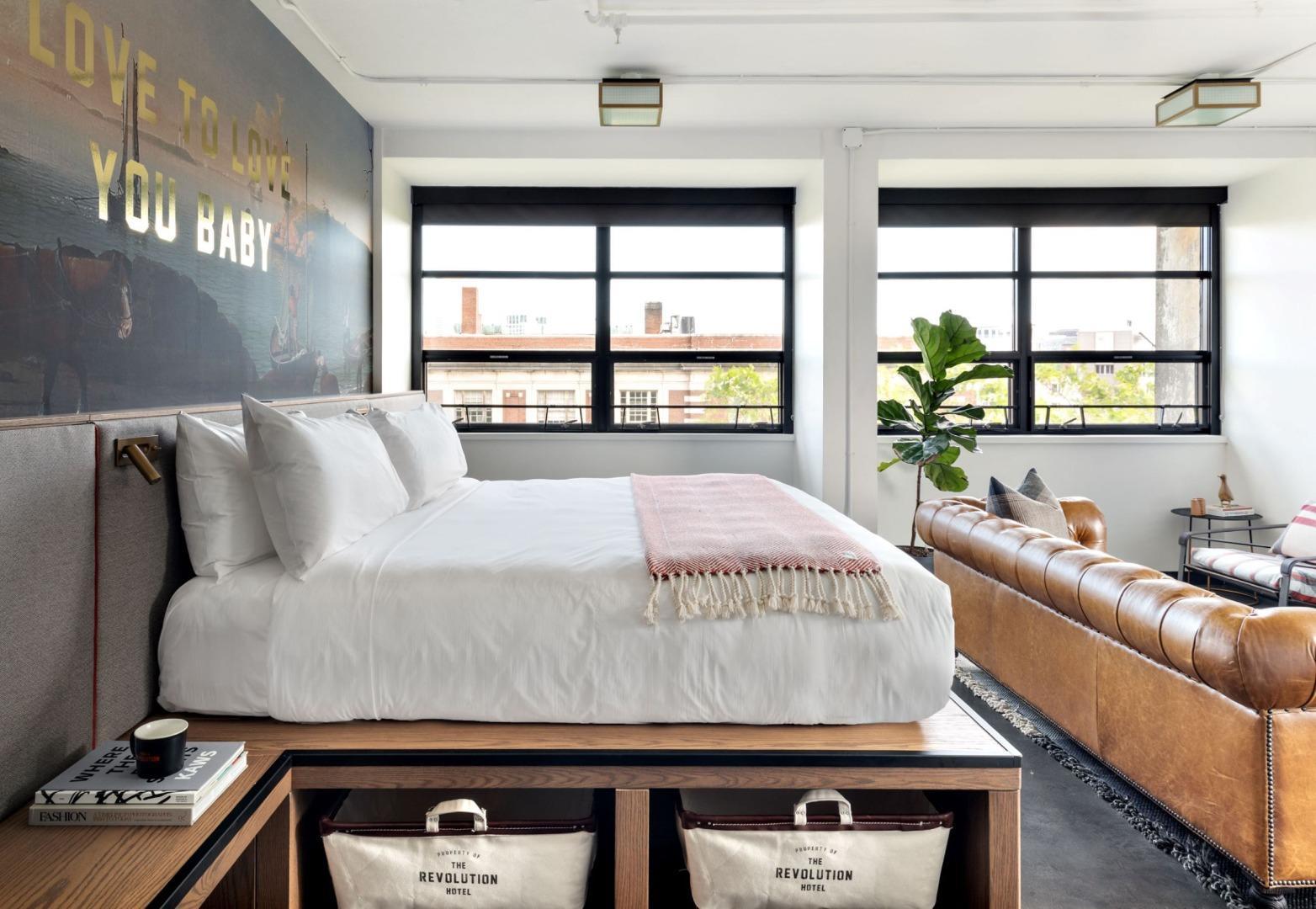 The Revolution Hotel 3*
