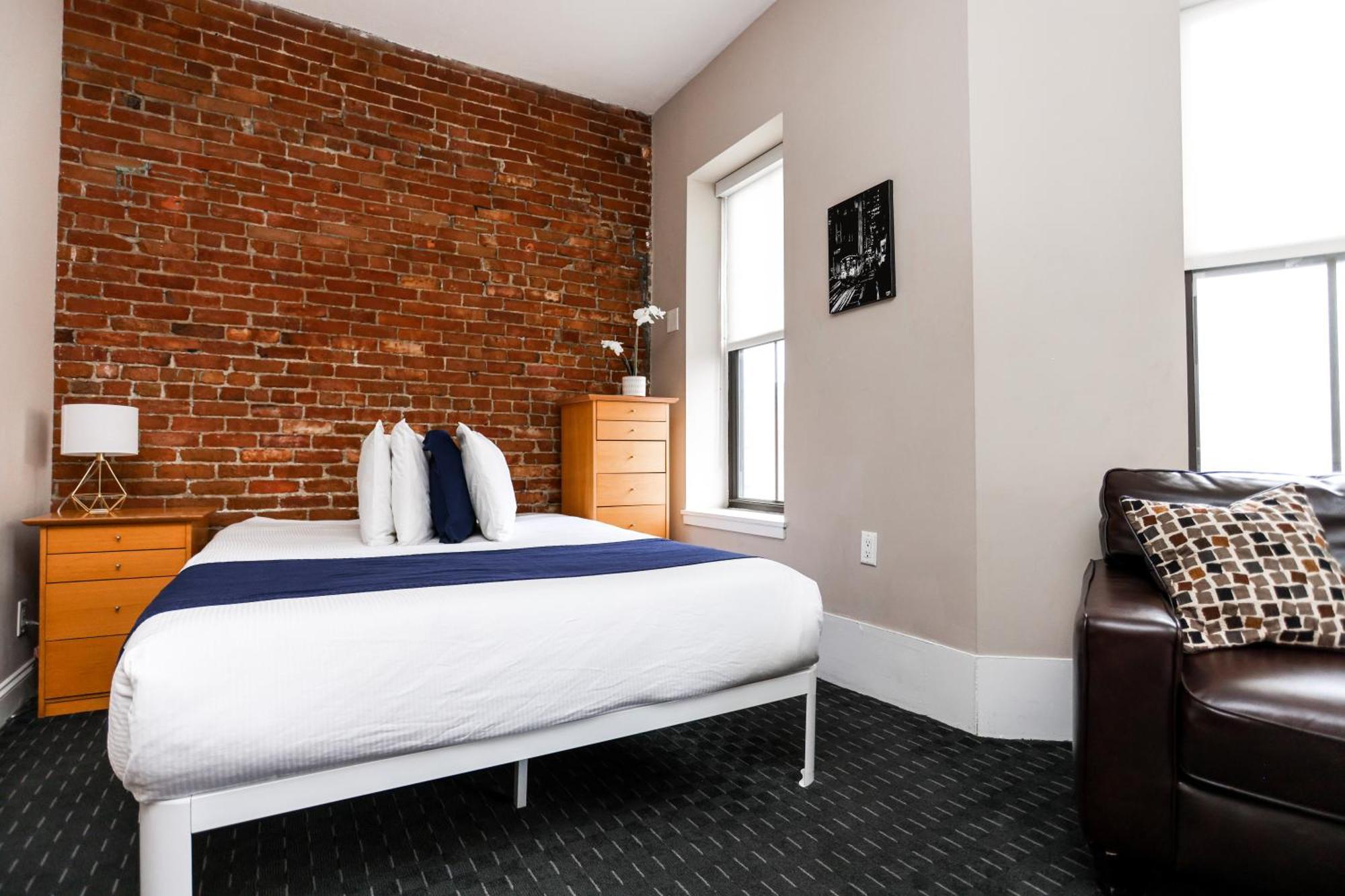 Cozy Downtown Studio, #41 Apartment