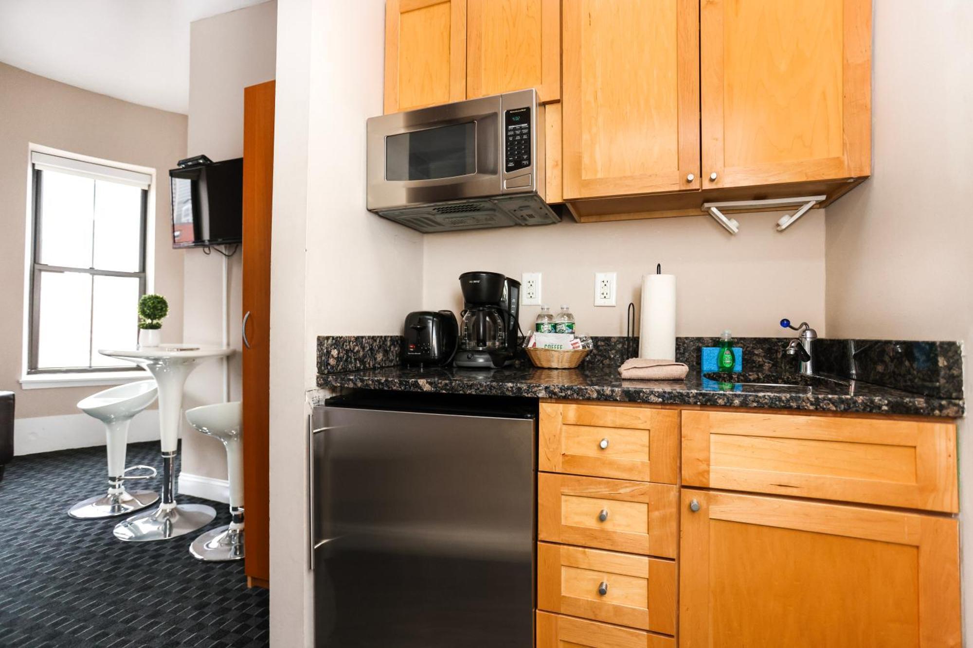 Cozy Downtown Studio, #41 *