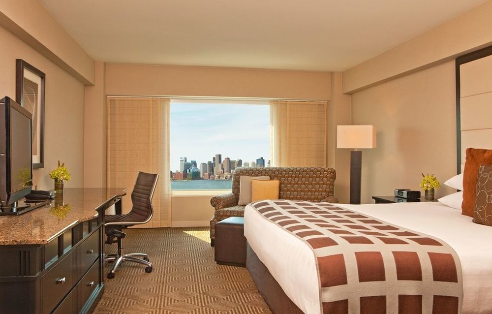 Hyatt Regency Harbor 4*