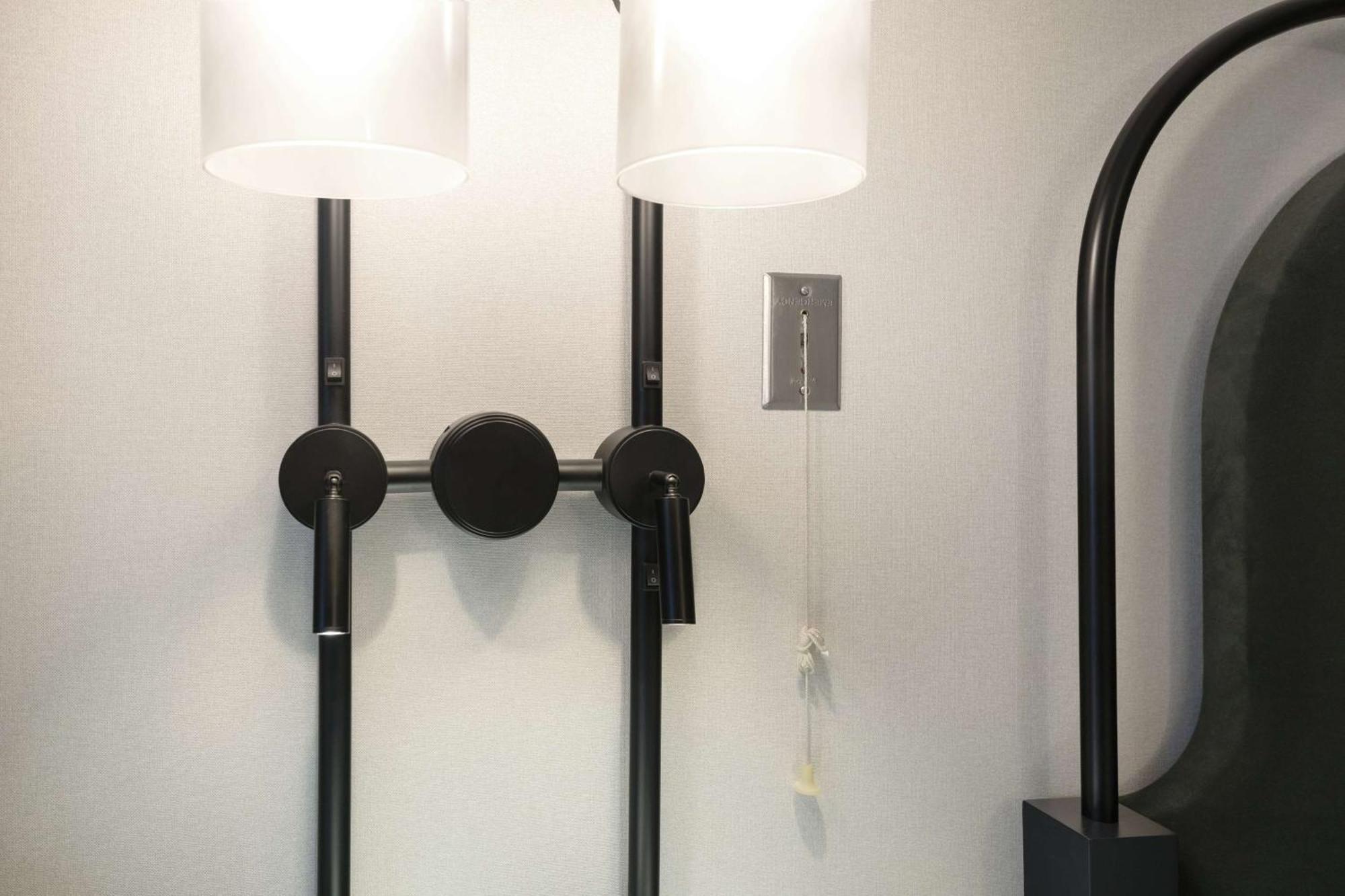 Pennyweight Boston, Curio Collection By Hilton 4* Boston