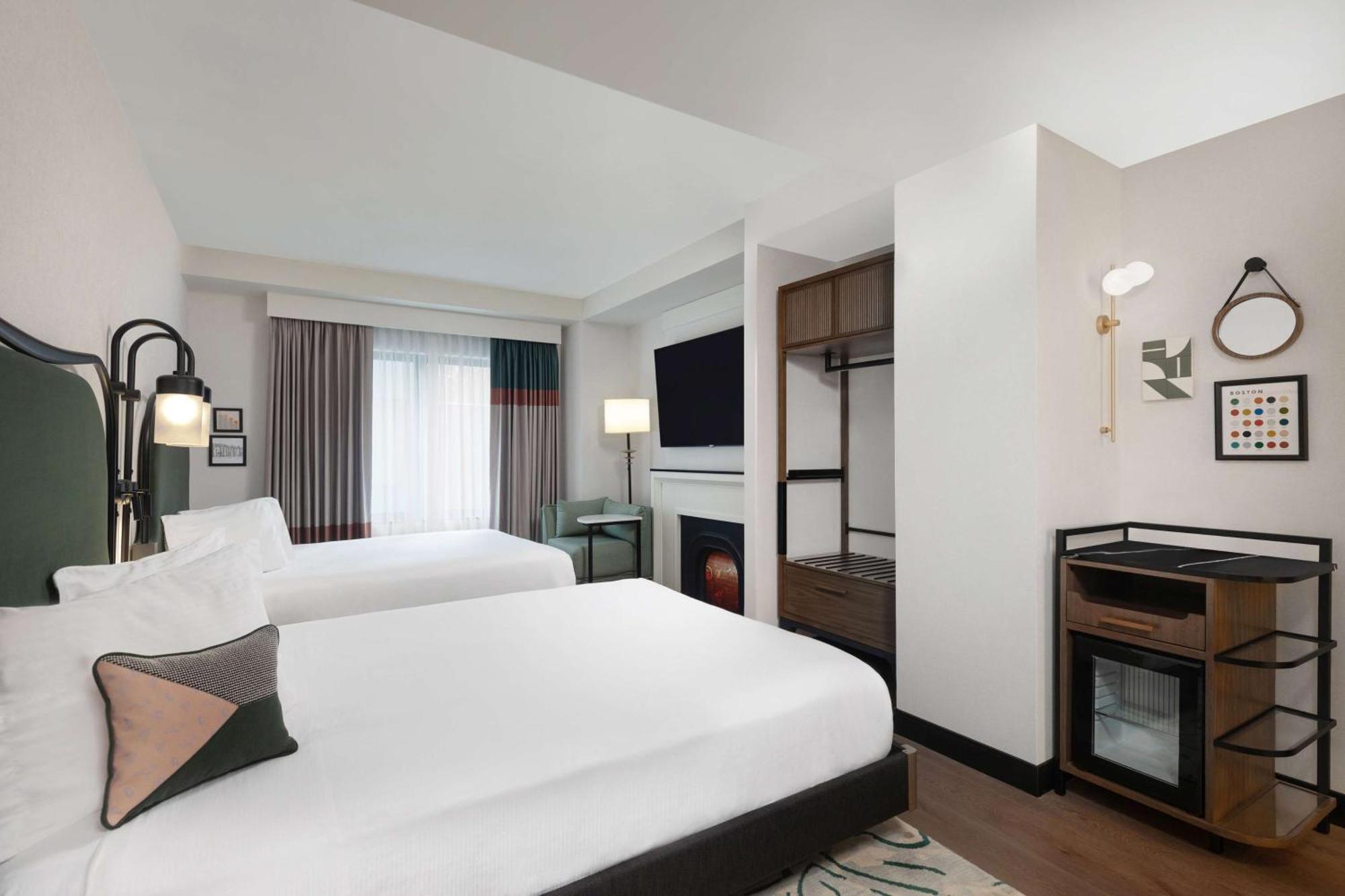 Pennyweight Boston, Curio Collection By Hilton