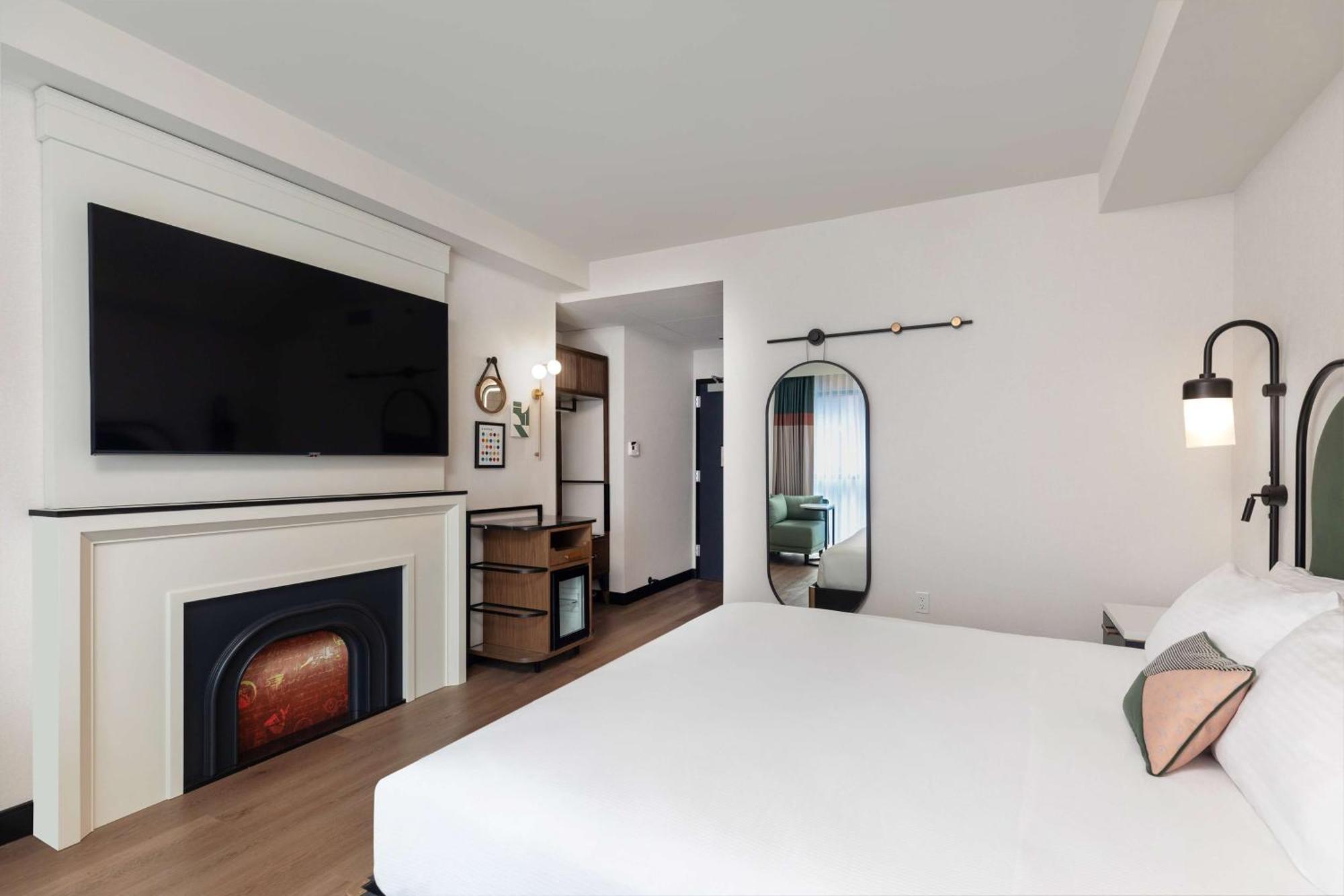 Pennyweight Boston, Curio Collection By Hilton Hotel