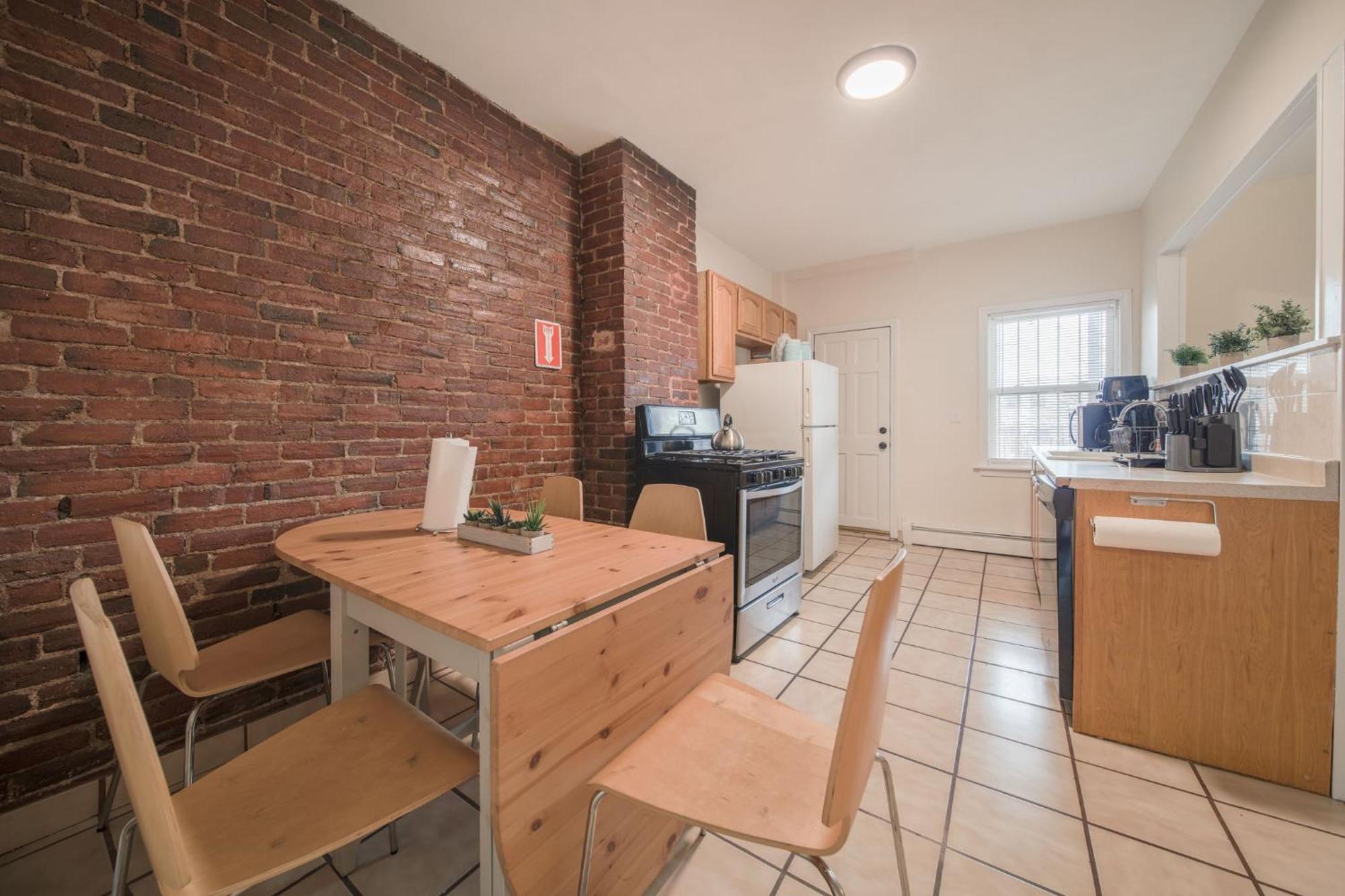 2br In The Heart Of Near Med Boston