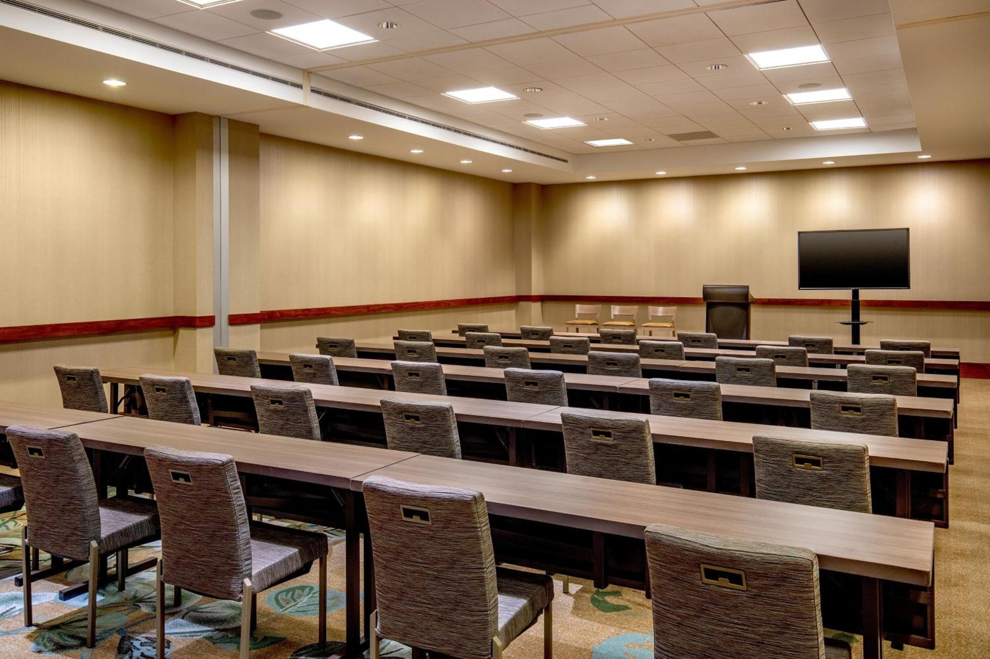 The Westin Seaport District 4*