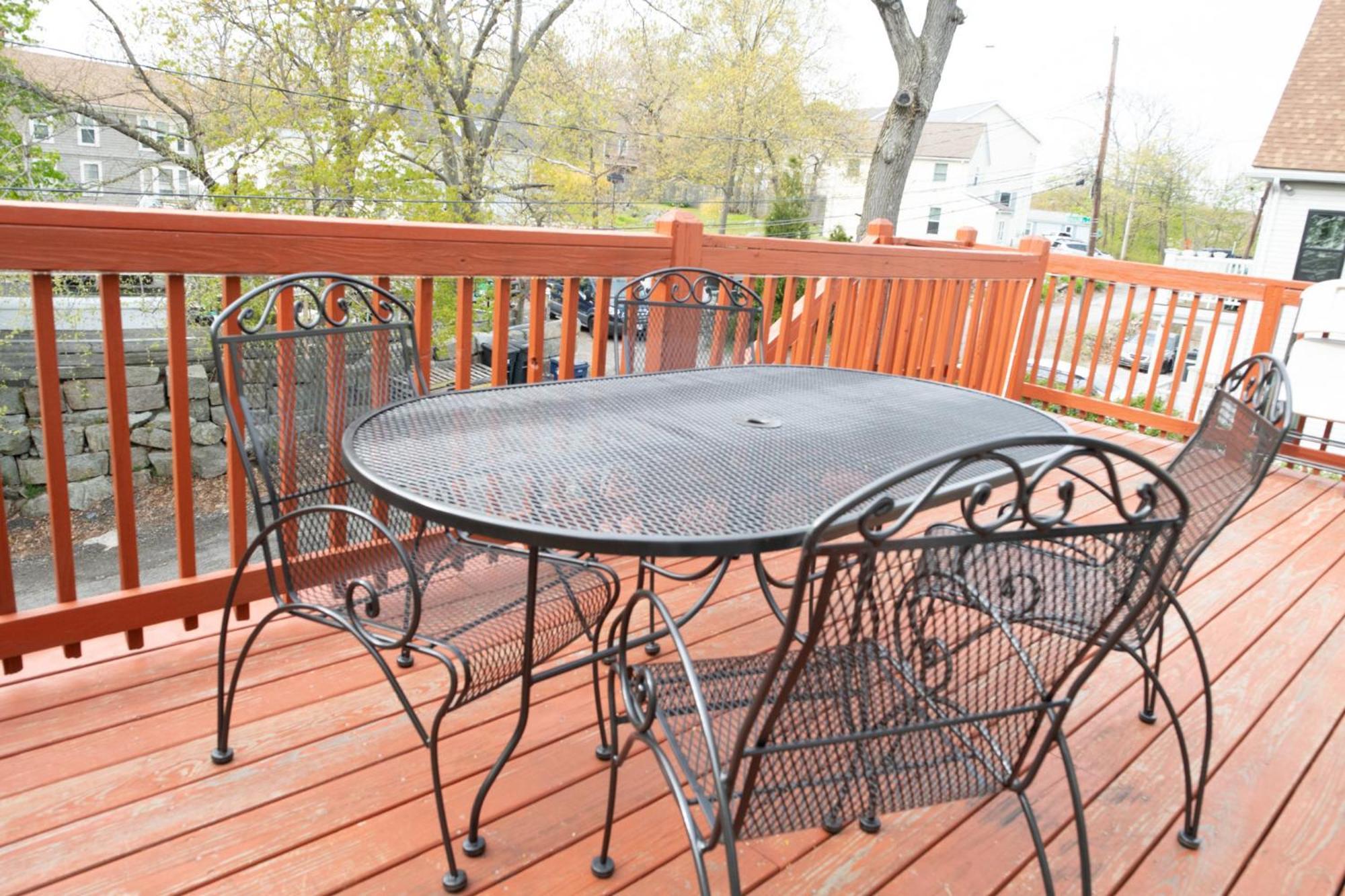 Apartment Beautiful Apartment-5 Beds-full Kitchen-parking-super Clean! *