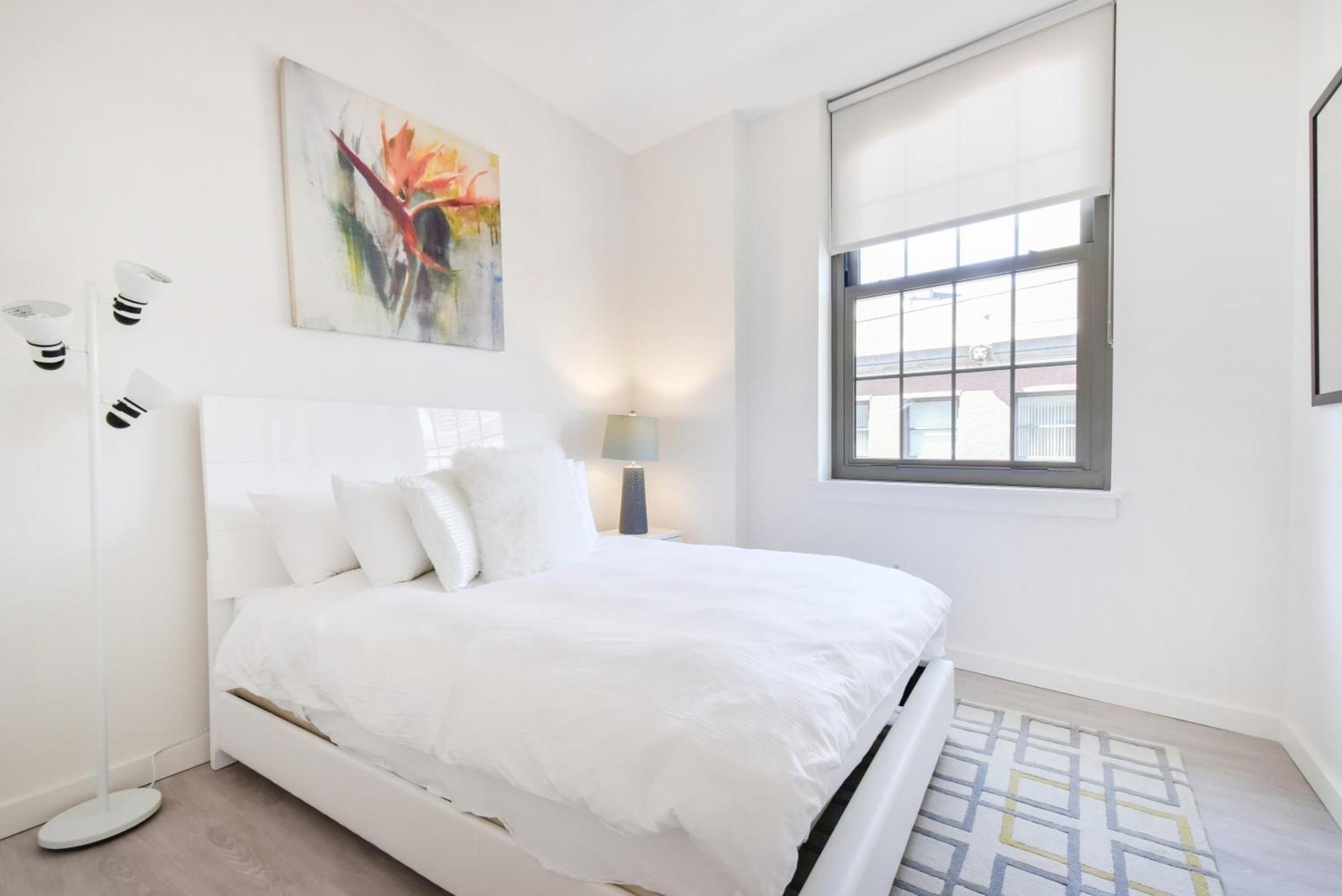 Global Luxury Downtown Apartment *
