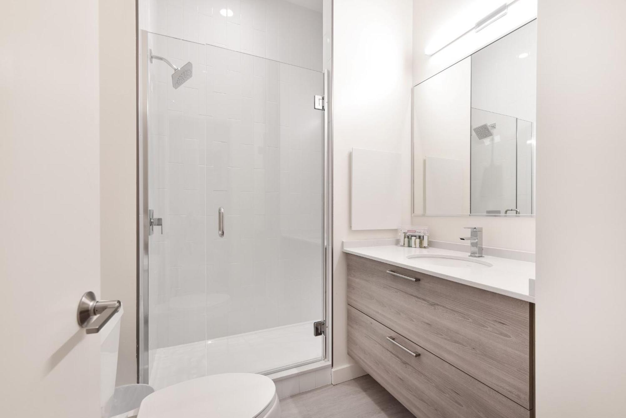 Global Luxury Downtown Apartment